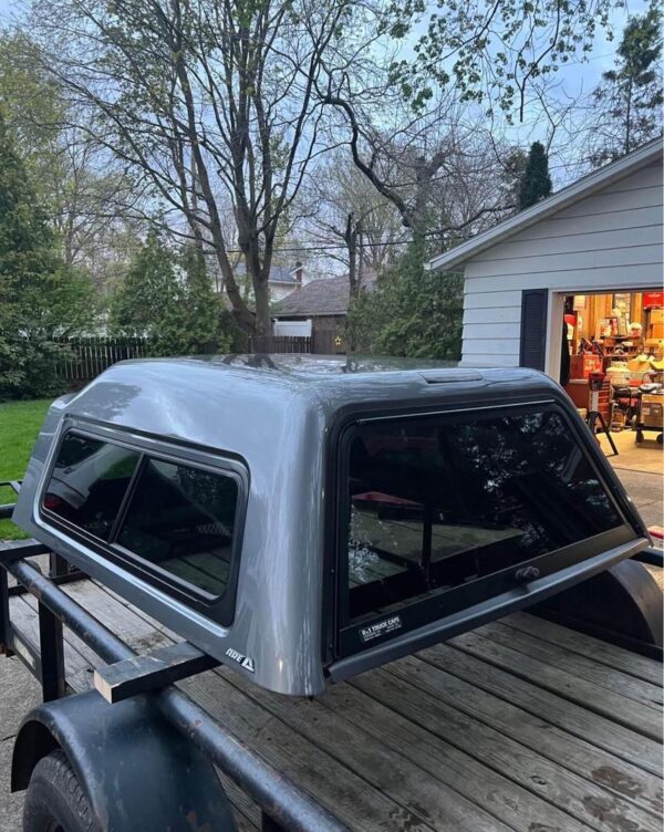 Truck Cap - Chevy Colorado - 5ft A.R.E. Mid-rise - Image 5